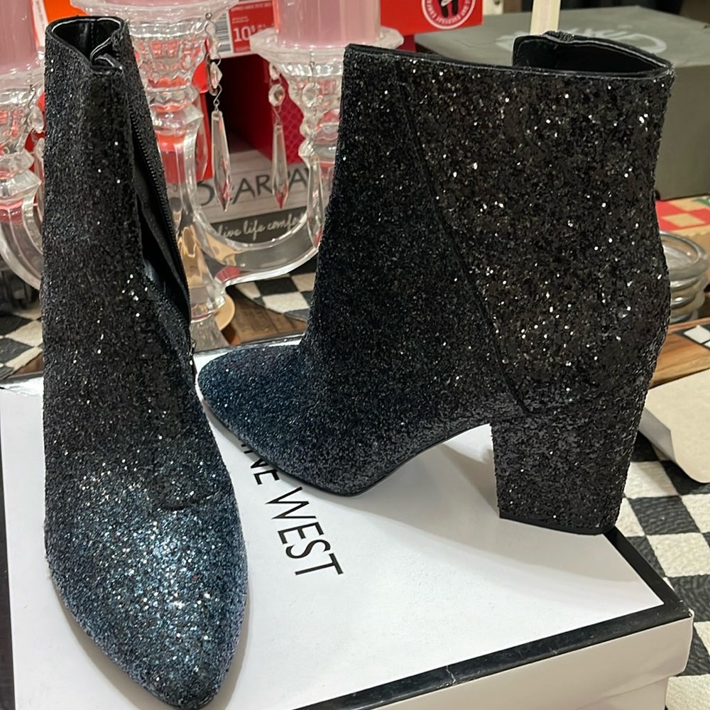 Nike West glitter Bootie